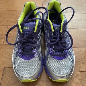 ASICS gel excite 2 women’s runners, purple - size 6
